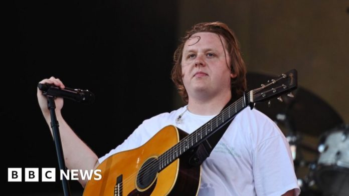 lewis-capaldi-struggles-to-finish-glastonbury-set