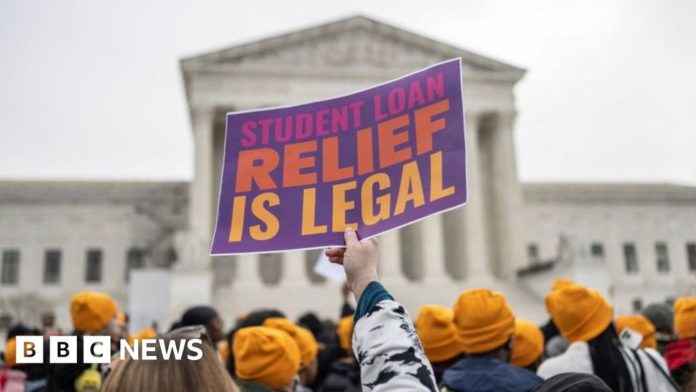 us-supreme-court-strikes-down-student-loan-forgiveness-plan