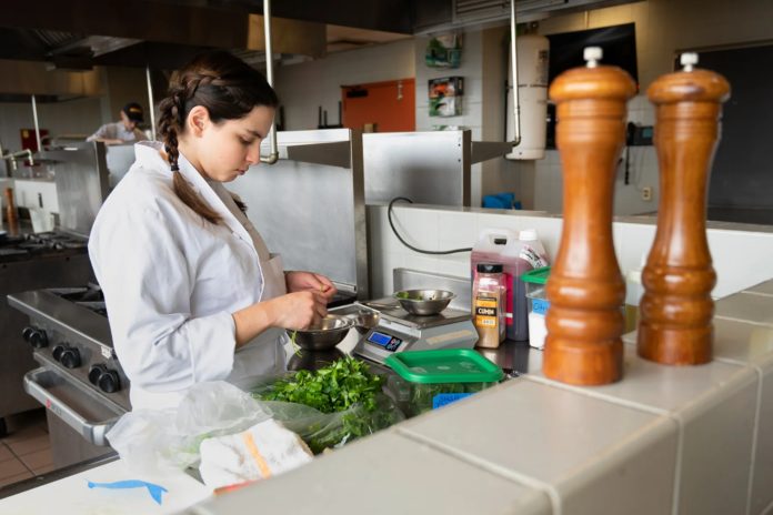 making-medicine-from-‘carrot-dust’:-the-chefs-and-scientists-cooking-up-new-ways-to-feed-us