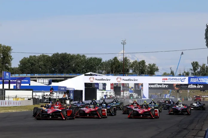 formula-e-expands-existing-partnership-with-cbs-sports,-strikes-us.-streaming-rights-deal-with-roku