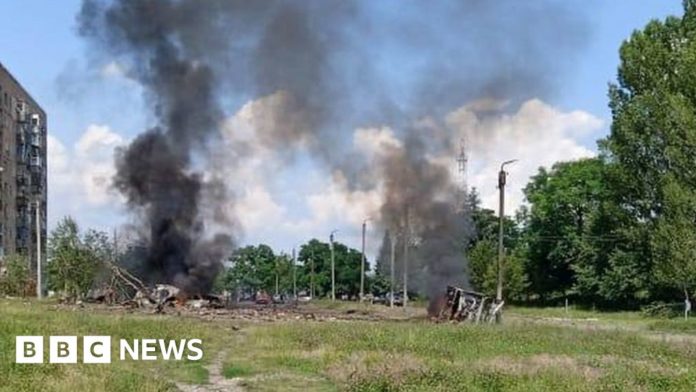 ukraine-war:-at-least-43-injured-in-daylight-strike-in-kharkiv-region