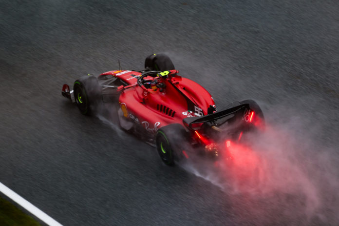 f1-–-sainz-heads-mclaren-pair-in-rain-affected-practice-in-belgium