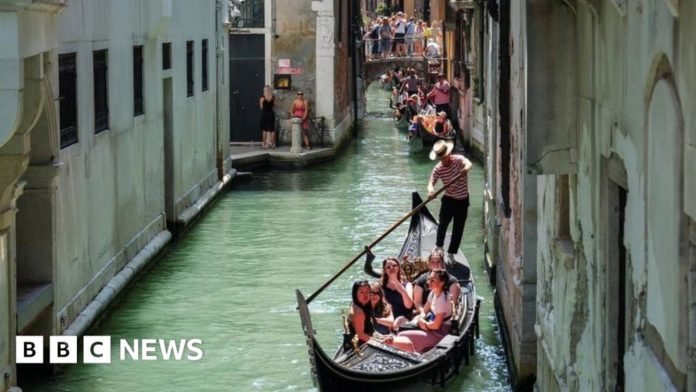 unesco-recommends-adding-venice-to-endangered-list