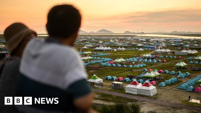 all-scouts-leaving-south-korea-camp-as-storm-looms