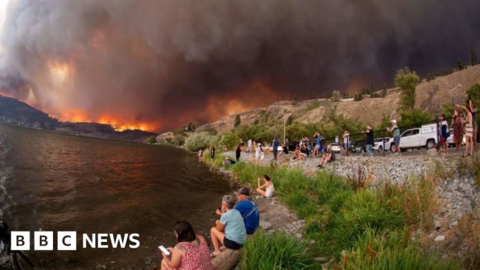 canada-wildfires:-residents-scramble-to-flee-fires-in-kelowna-and-yellowknife