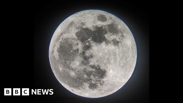 last-supermoon-of-the-year-captured-on-camera