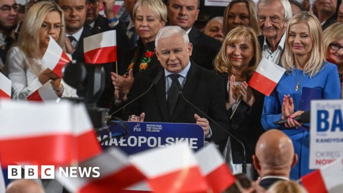 poland-election:-poles-prepare-to-vote-as-rivals-end-acrimonious-campaign