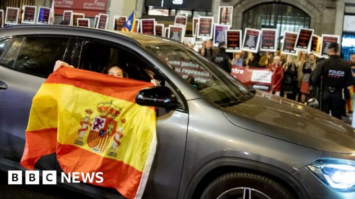 spain’s-conservatives-rally-against-deal-with-catalan-separatists