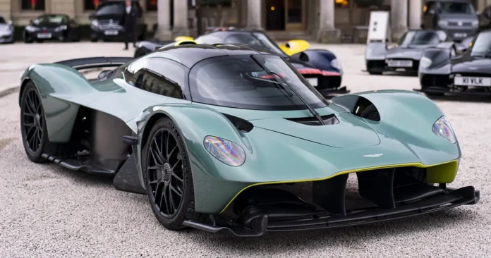 amv-owners-club-spearheads-record-aston-martin-valkyrie-parade-at-exclusive-salon-prive-london