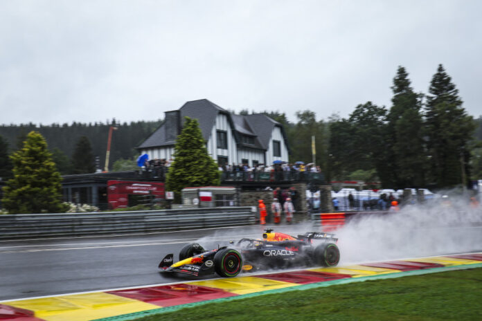 f1-–-verstappen-quickest-as-heavy-rain-disrupts-fp3-in-belgium