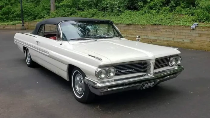 classic-1962-pontiac-catalina-convertible:-on-the-move-to-a-new-home