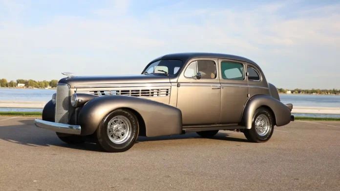 1938-cadillac-lasalle-touring-sedan:-a-custom-restomod-masterpiece