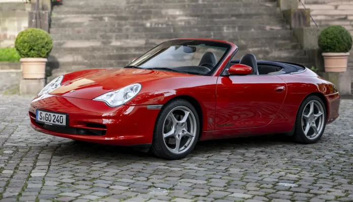 porsche-911-(type-996)-carrera-4-cabriolet:-a-redefined-classic