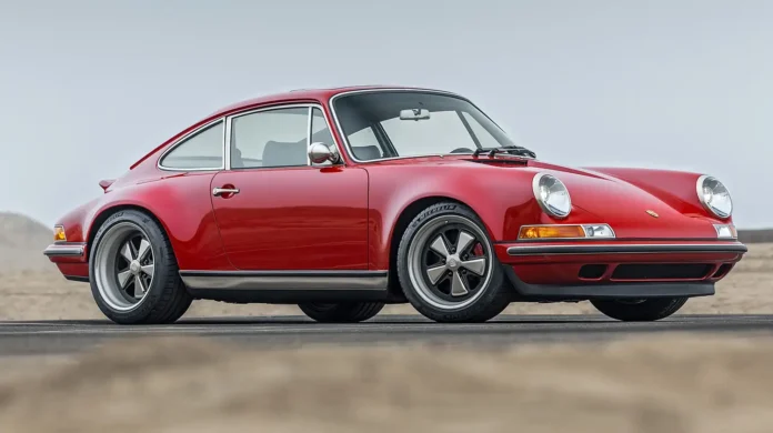 the-1990-porsche-911-reimagined-by-singer:-a-new-chapter-awaits