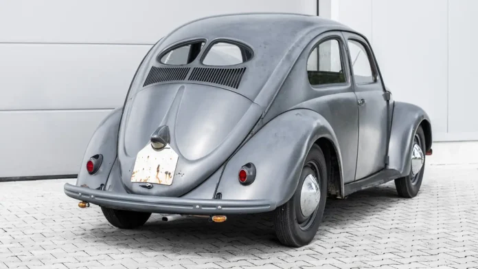 discover-the-timeless-charm-of-the-1951-volkswagen-beetle-‘split-window’