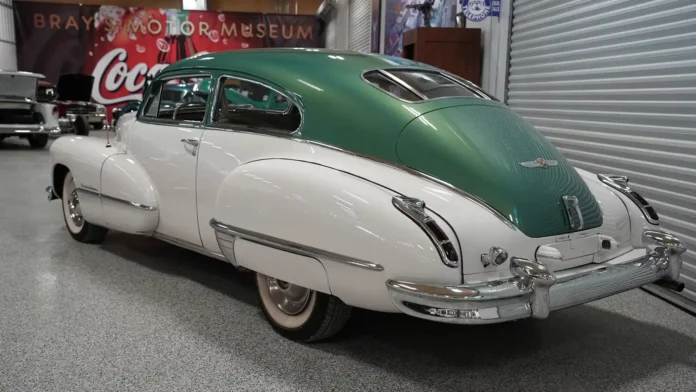 1947-cadillac-series-61:-vintage-grace-meets-v8-power