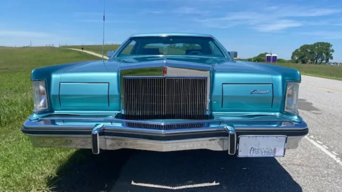 step-into-grandeur:-1979-lincoln-continental-mark-v