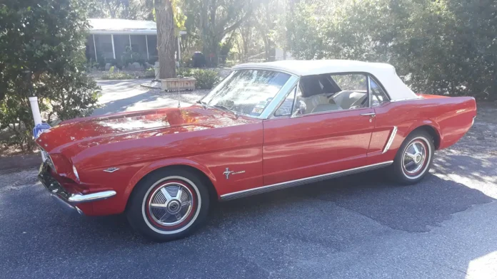 red-hot-classic:-1965-mustang-convertible