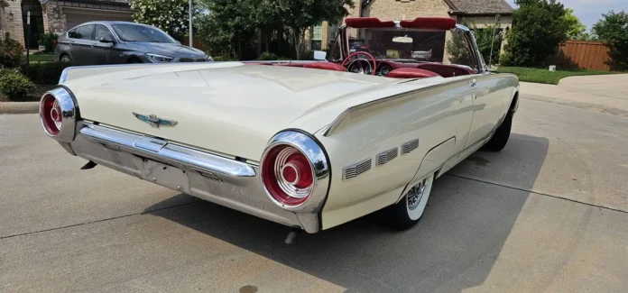 own-a-piece-of-history:-restored-1962-ford-thunderbird