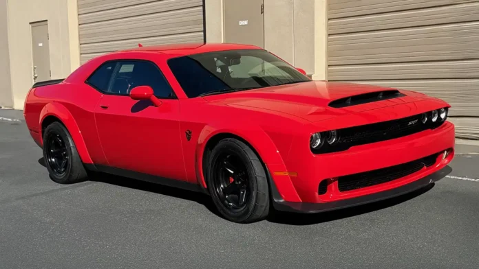 the-demon-unleashed:-2018-dodge-challenger-srt